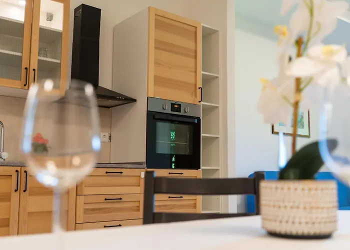 Garten 2 Seeblick By Interhome